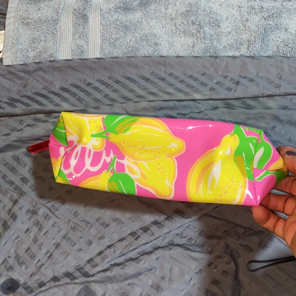 Lilly Pulitzer For Estee Lauder Lemon makeup bag
